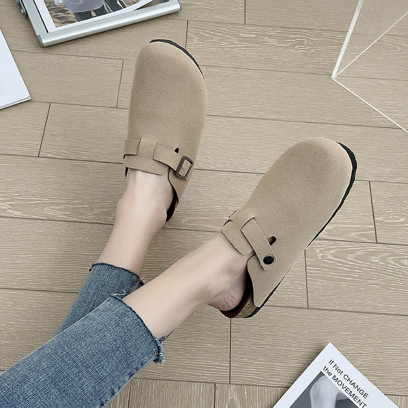 Large size Boken shoes are comfortable to wear on the outside with thick soles, cork slippers, low heels, and wrapped toe slippers for women and couples. Casual Roman shoe trend