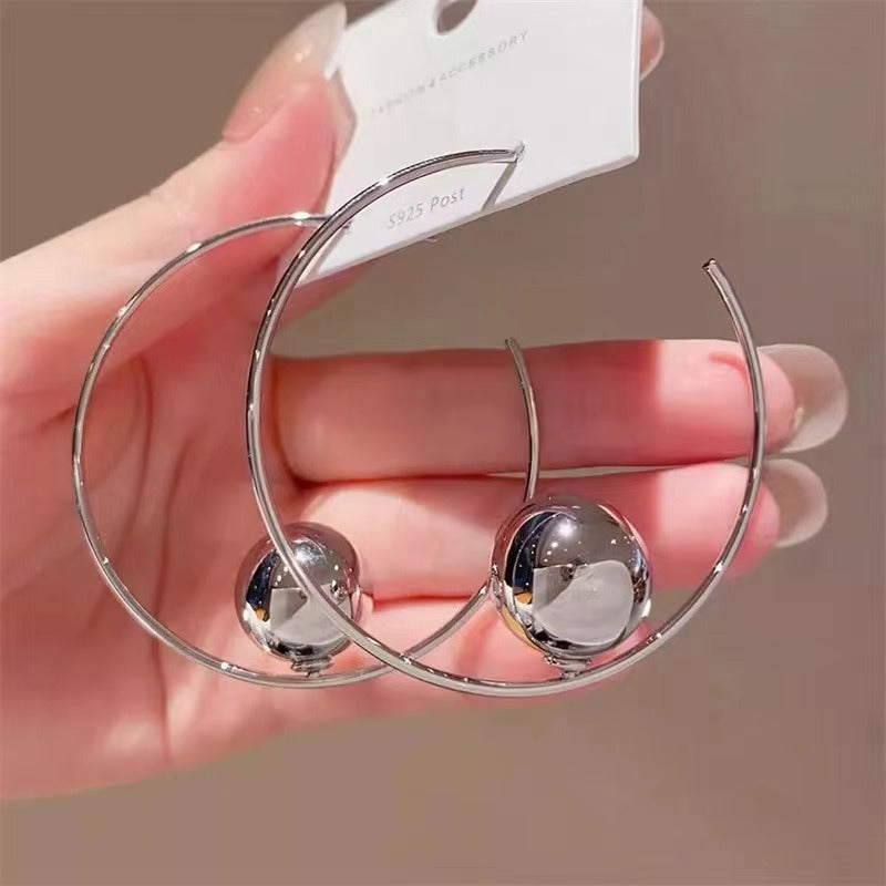 Large hoop earrings, elegant earrings, high-end earrings for women